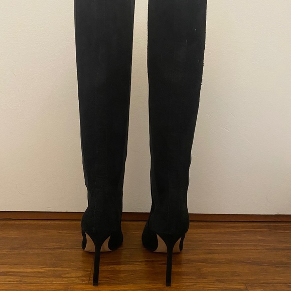 Manolo Blahniks  suede boots - Picture 4 of 8